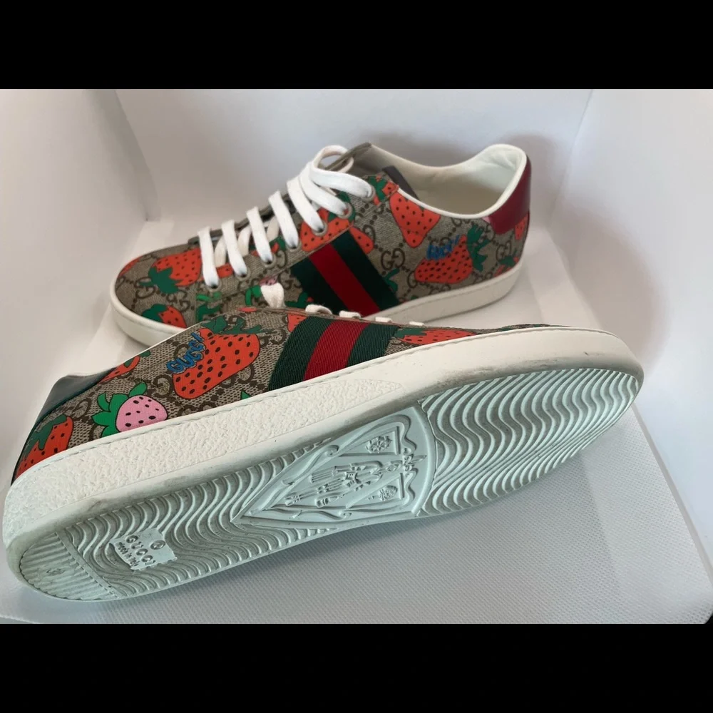 Authentic Gucci Strawberry Sneakers - Picture 2 of 8
